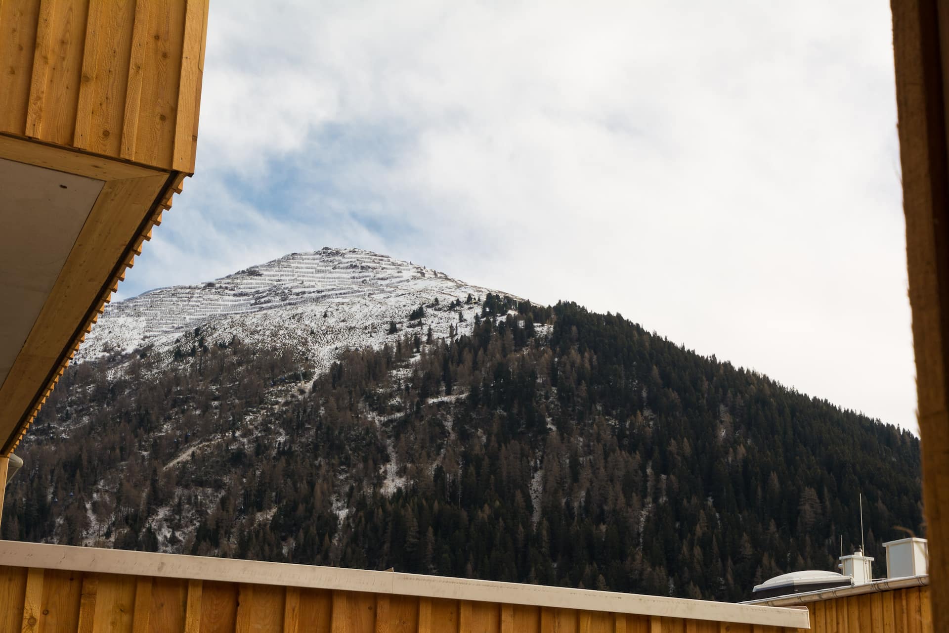 Eingangsbereich des Business Apartments in Sankt Anton